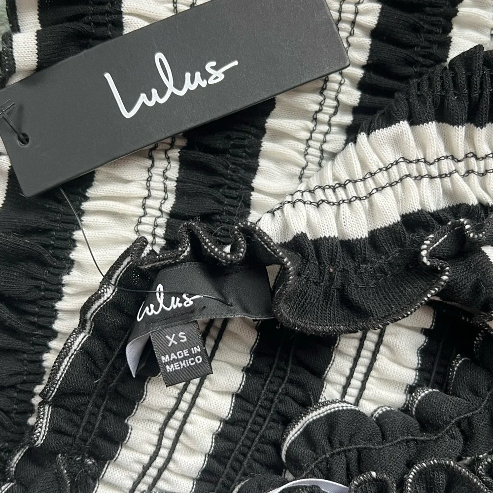 Striped Ruffle Tank Top - Picture 3 of 3